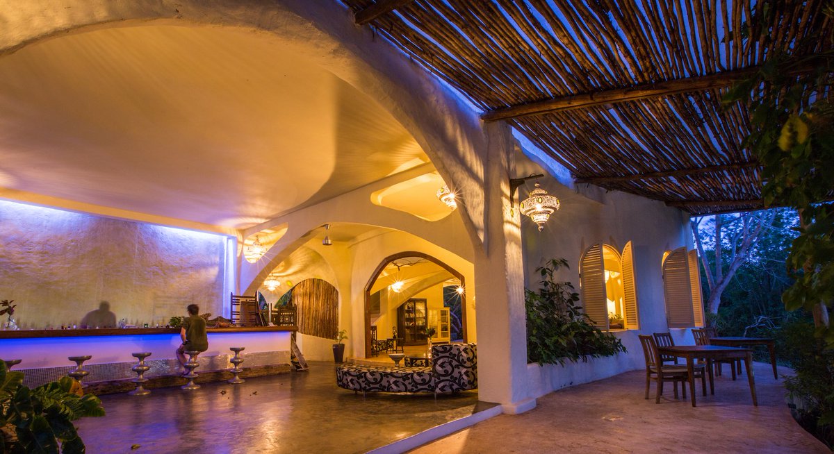 MsetoTravel's tweet photo. Elewana Kilindi Zanzibar 
Dining - Sunset Dinner - Bar Area - Poolside Lunch

#tourist #traveller #safariadventure #safariexperience  #safaridestination #touristdestination #travelquotes #Beachlife #holidays https://t.co/aeKlPGFjxq