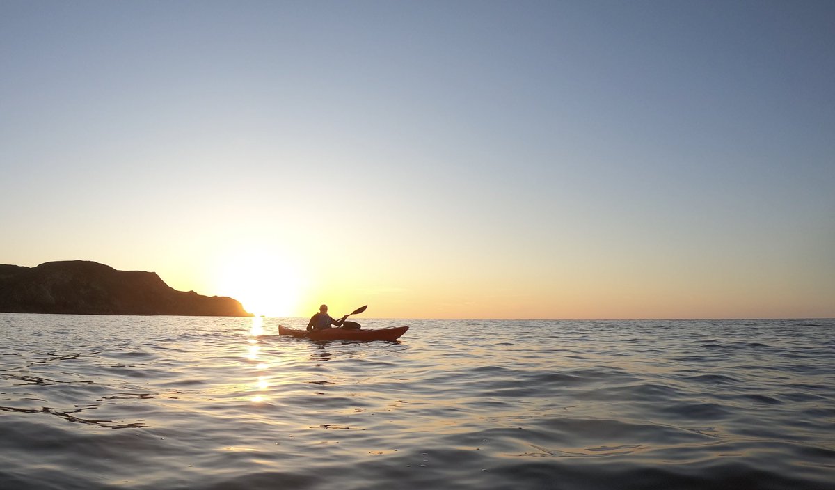 RHIP20's tweet image. Great evenings paddle in North Devon with all my goodies nice and dry in a RHIP Dive Pack. #kayak #watertight #backpack #staydry #goprohero7black #northdevoncoast #daggerkayaks