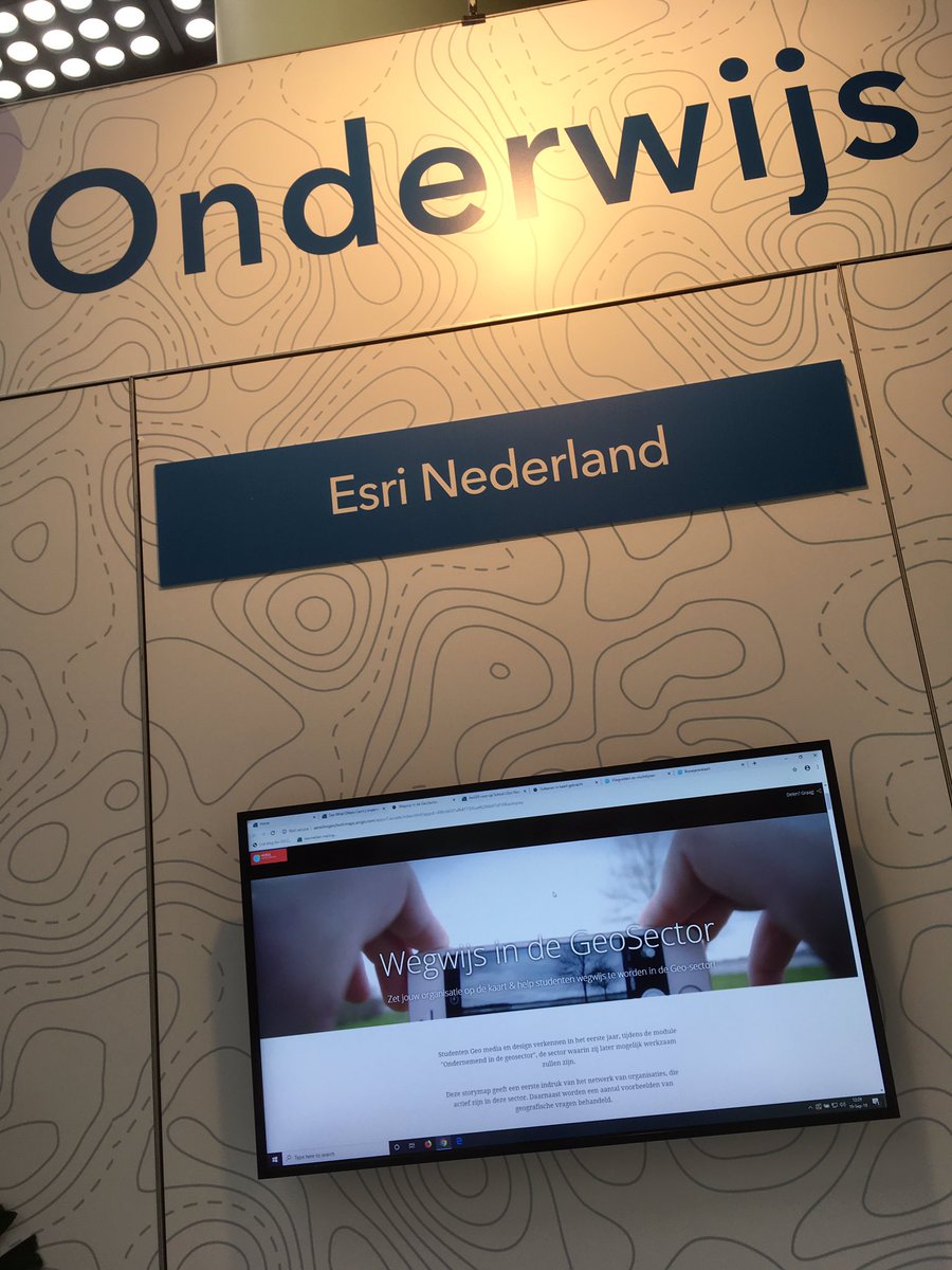 JWvanEck's tweet photo. Exclusief voor de verdwaalde student tijdens de #esrigc #studentmeetup https://t.co/R5RcIwIn2U