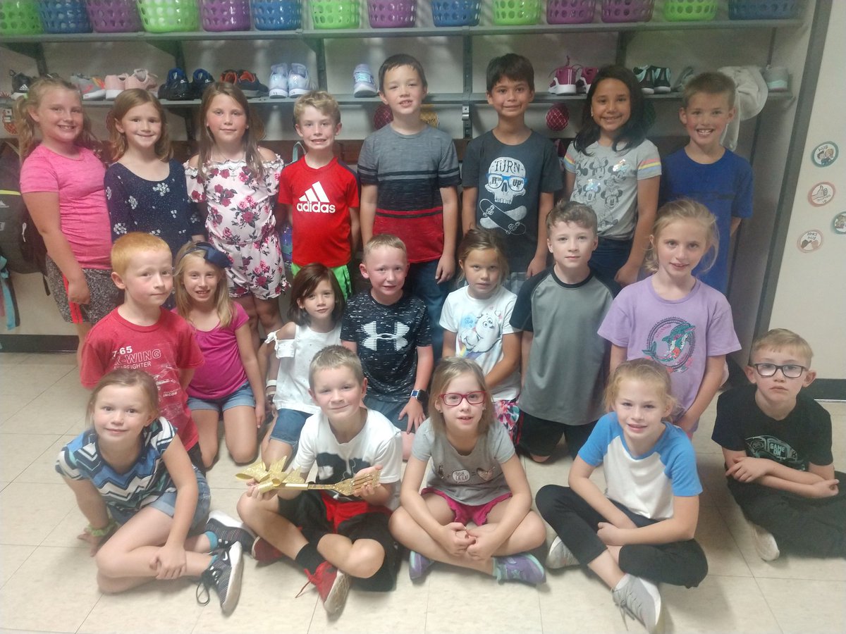 msholmstrom's tweet photo. Congrats class on winning the Golden Spatula for great lunchroom behavior @BristolSchoolWI #livinglikearenegade #shareyoursmile https://t.co/t5M7s9EWVy