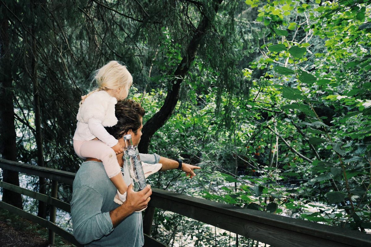 Follow #nature. It knows the way.
Sigue a la #naturaleza. Ella sabe el camino.

#nordiclife #nordicmoments #nordicexperience #felizjueves  #aguamineral #premiumwater