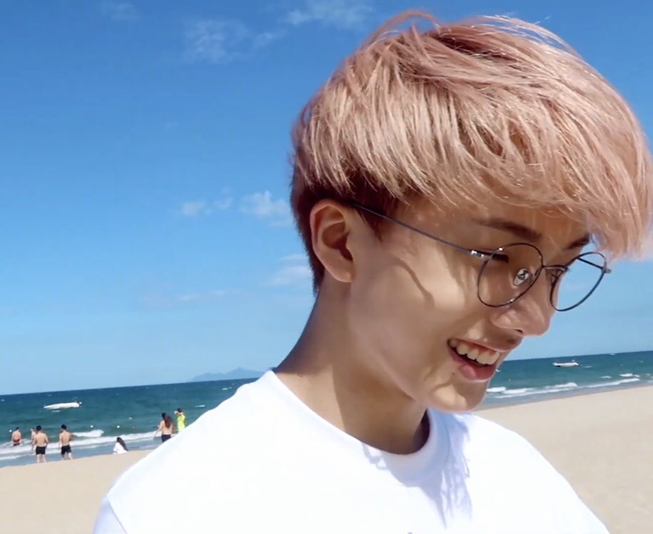 BJNYz's tweet photo. ผมรู้พี่ก็ชอบผม T___________T https://t.co/mmEToRVvbX