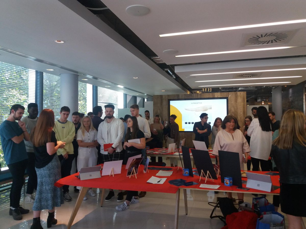 Posterscope's tweet photo. Thank you @JCDecaux_UK for the interactive #KnowledgeAcademy this morning showcasing the opportunities around the #Christmas period! Never too early for a mince pie? #OOH #Seasons #Holidays #Advertising https://t.co/tM2hPL3AVs