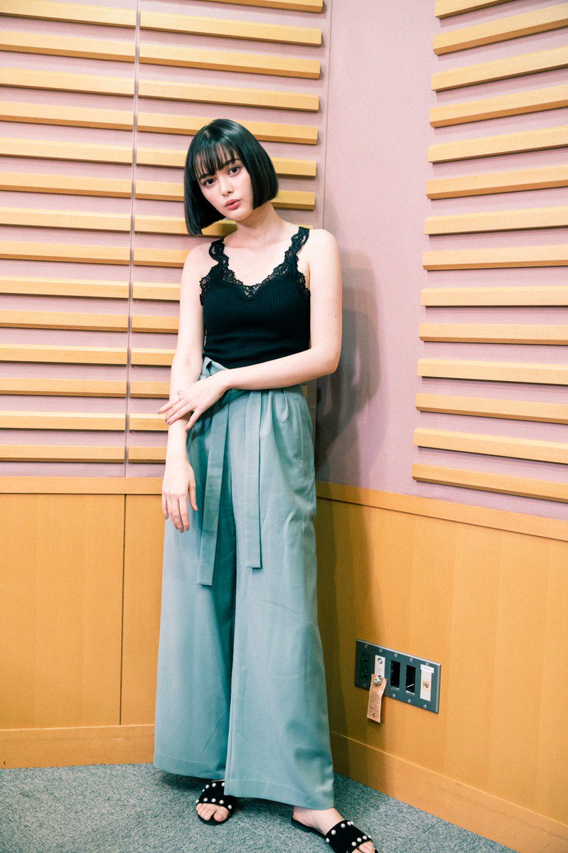 玉城ティナとある世界 この秋おすすめのファッション シャツがやっぱり好きですね ちょっとカチッとした ファッションがしたくなる 私一番好きですね 秋のファッションが たませか を聴こう T Co P9ecdhzmrm 玉城ティナ