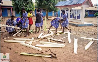 hacklabfdn's tweet photo. Meet the Methodist Girls' High School students who make paper from plantain and banana stalks.

Their goal is to create an alternative to plastic in a bid to deal with the menace of excessive waste in our country.

#STEM #womenintech #WomenInSTEM #technology #innovation #future https://t.co/bHI9aSaWiS