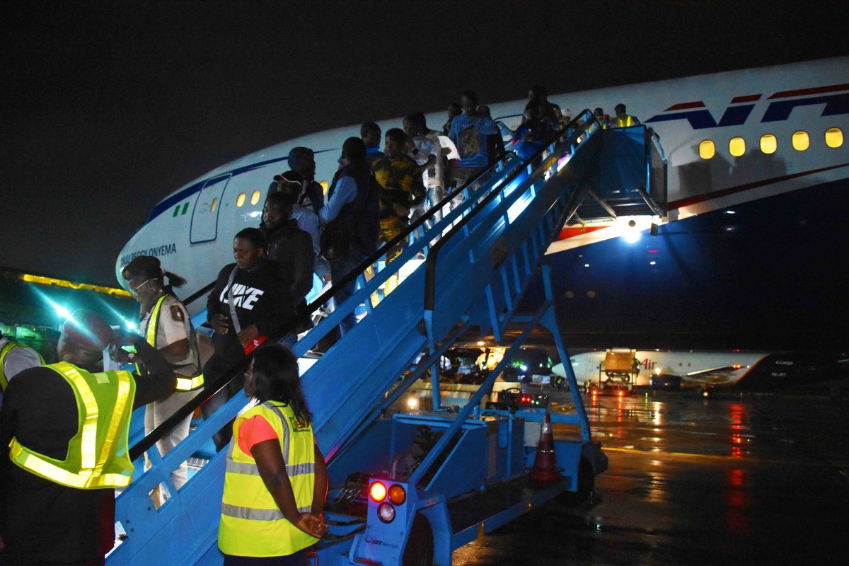 flyairpeace's tweet image. Triumphant scenes from @flyairpeace&apos;s 2nd evacuation flight from South-Africa as 315 Nigerians return home amid #XenophobicAttacks in South-Africa at the MMIA Cargo &amp;amp; Hajj Terminal in Lagos on Wednesday