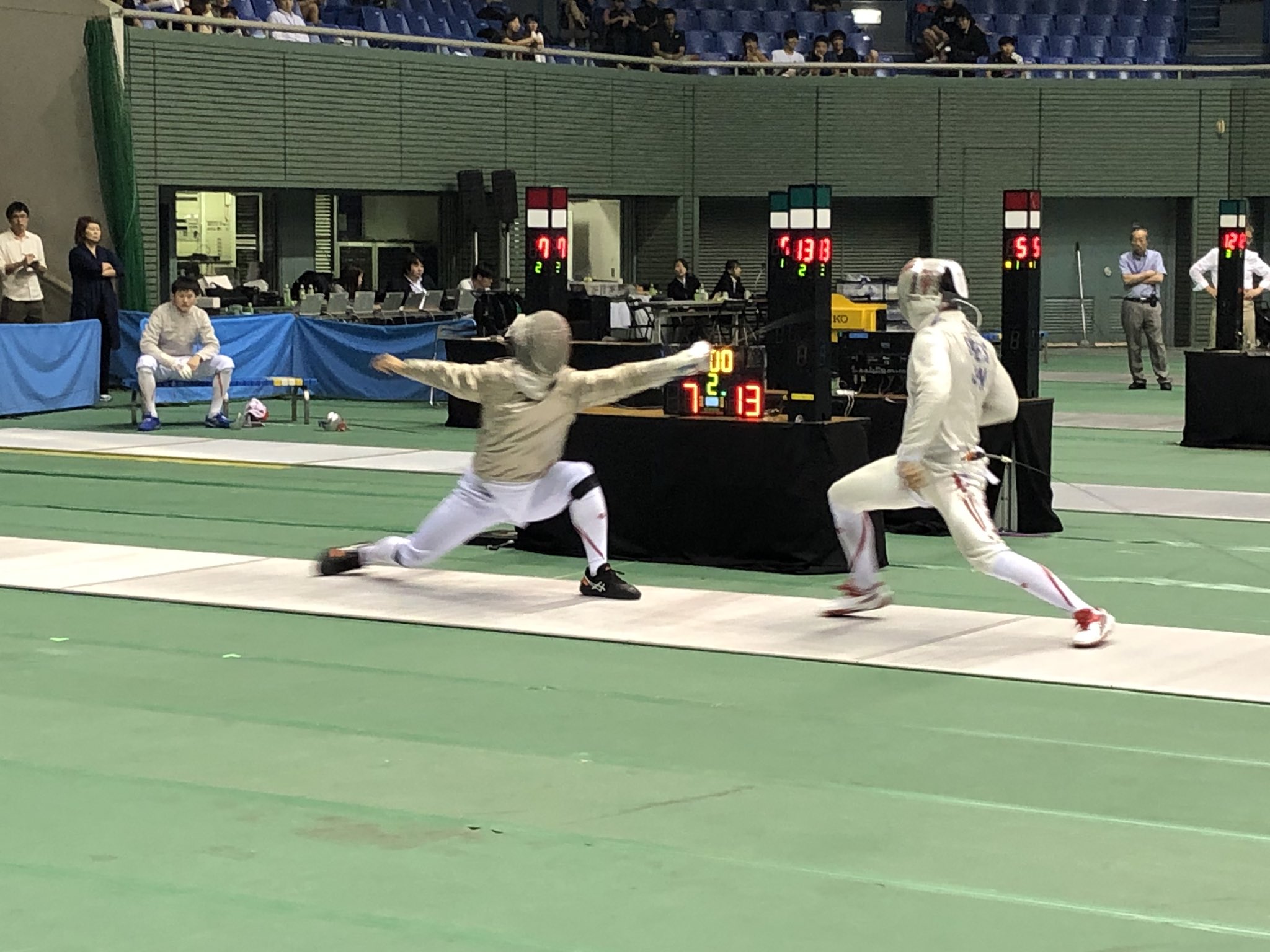 Mc 小石澤 健 今日はフェンシング全日本選手権へ行って来ました 駒沢オリンピック公園体育館 この大会参加者の中から 東京に出場して メダル獲得者が出る可能性が高いとの事 明日の種目は男女共にフルーレ あの太田雄貴会長の得意種目です Mc 小石澤 健 今日はフェンシング全日本選手権へ行って来ました 駒沢オリンピック公園体育館 この大会参加者の中から 東京に出場して メダル獲得者が出る可能性が高いとの事 明日の種目は男女共にフルーレ あの太田雄貴会長の得意種目です