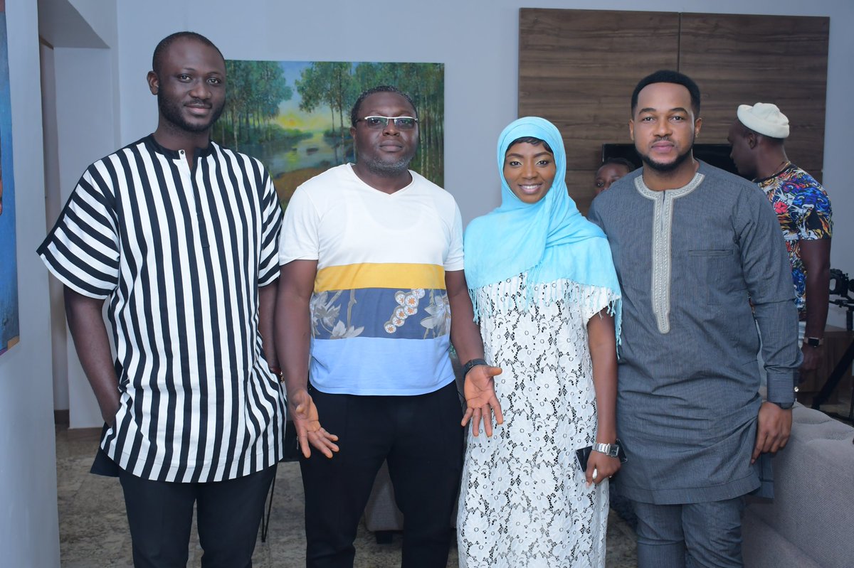 uzeeusman's tweet photo. Uzee multi concept
Present
#leastexpected ๐ฅ
For @ROKNigeria @irokotv
@ivie_okujaye @uzeeusman @iam_nonsodiobi @MaryRemmy @bestman_g1 @yakubumohammed_ https://t.co/ZPo8o3Mbi6