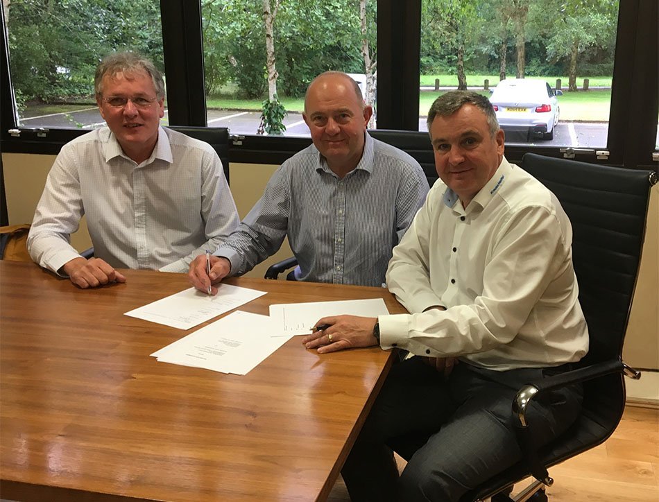 PlastikMedia (a division of PlastikCity Ltd) (@plastikmedia_uk) on Twitter photo Catch up on this week's latest plastics industry news with the PlastikMedia Newsletter > mailchi.mp/plastikmedia/l…
Featuring <a href="/MaterialsShow/">Advanced Materials Show</a>, <a href="/Boddingtonsp/">Boddingtons</a>, <a href="/TheBPF/">British Plastics Federation</a>, <a href="/Bunting_Berkham/">Bunting</a>, <a href="/uk_engel/">ENGEL UK🇬🇧</a>, <a href="/KM_GmbH/">KraussMaffeiOfficial</a>, <a href="/LatiSpA/">Lati S.p.A.</a>, <a href="/PRS_Europe/">Plastics Recycling Show Europe</a>, <a href="/PlastikCity_UK/">PlastikCity</a>, <a href="/Plastrack_Ltd/">Plastrack</a> and <a href="/RadMaterialsLtd/">Radical Materials Ltd</a>! Catch up on this week's latest plastics industry news with the PlastikMedia Newsletter > mailchi.mp/plastikmedia/l…
Featuring <a href="/MaterialsShow/">Advanced Materials Show</a>, <a href="/Boddingtonsp/">Boddingtons</a>, <a href="/TheBPF/">British Plastics Federation</a>, <a href="/Bunting_Berkham/">Bunting</a>, <a href="/uk_engel/">ENGEL UK🇬🇧</a>, <a href="/KM_GmbH/">KraussMaffeiOfficial</a>, <a href="/LatiSpA/">Lati S.p.A.</a>, <a href="/PRS_Europe/">Plastics Recycling Show Europe</a>, <a href="/PlastikCity_UK/">PlastikCity</a>, <a href="/Plastrack_Ltd/">Plastrack</a> and <a href="/RadMaterialsLtd/">Radical Materials Ltd</a>!