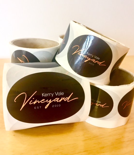 Fastlabelscouk's tweet image. Head over to kerryvalevineyard.co.uk…/1…/new-logo-new-labels to see what they had to say about their new stickers from #FastLabels!

#WineLabels #ProductLabels
