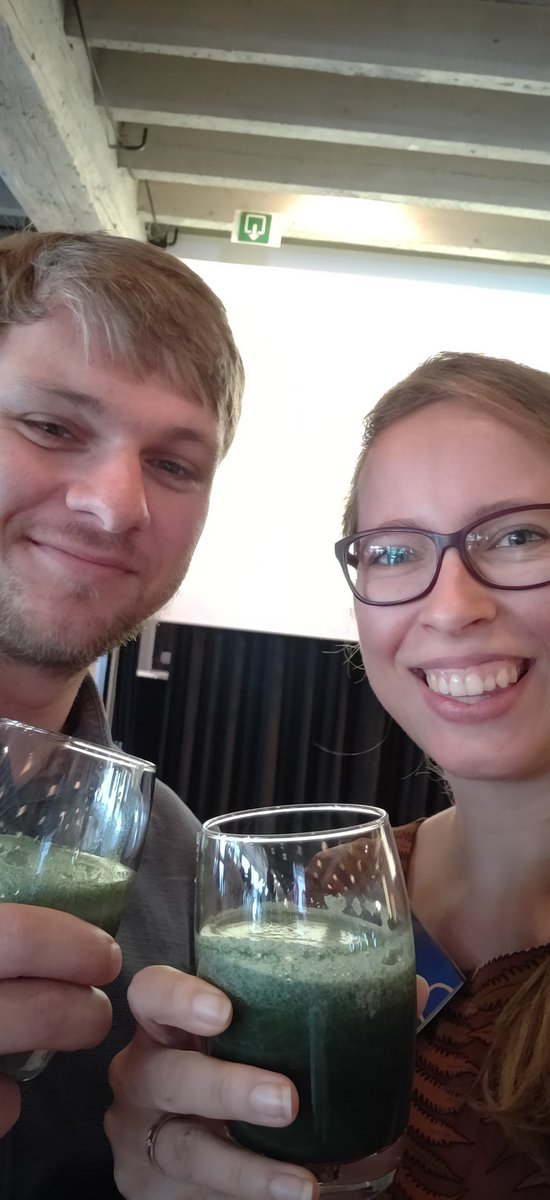 MarjoVanoppen's tweet photo. Projectje testen op #INTERREGvlaned Funding the Future: spirulina in smoothies en als blauwe kleurstof in De Blauwe Keten. Blijkbaar goed voor 'jonge drukke mensen 25+35j' โ๏ธ https://t.co/m2FO74dpmJ