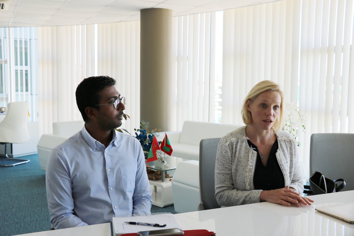 MoEdumv's tweet photo. Minister Dr. Aishath Ali meets with officials from International NGO Common Seas and discussed ways to share resources that can be used when teaching about the ocean and reducing the impact of plastic in the oceans. @aisthly https://t.co/F5kdkS8Epm