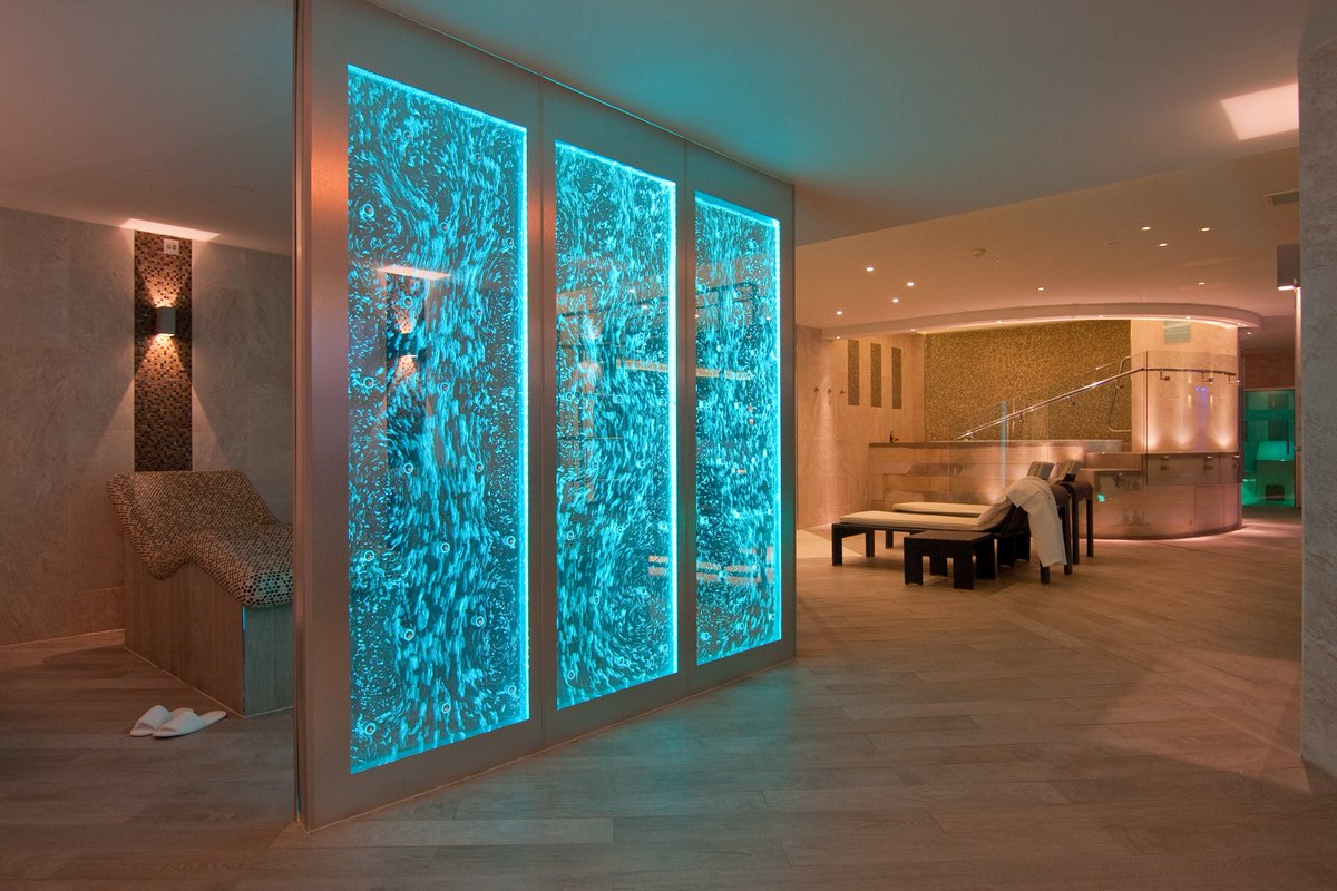 ChinaFleet's tweet photo. Celebrate #nationalfitnessday
Wednesday 25th September   
Bring a Friend FREE*
To enjoy Aqua Spa &amp; Pool**
*1 free person per health club member
*25th September 2019 only
**Pool closed 4.30-6.30pm, Aqua Spa 16+ years
This week's Blog: https://t.co/Df7kAFgk62
T&amp;Cs
 #fitnessday #spa https://t.co/DOe47d6R0R