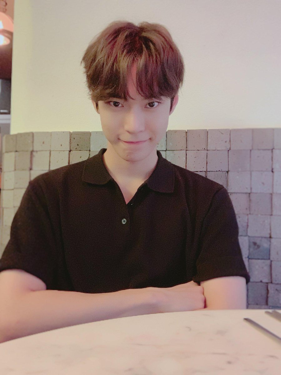 iadoreukub's tweet photo. มองบ่อย ชอบกันหรอ https://t.co/pbbT6kRjgl