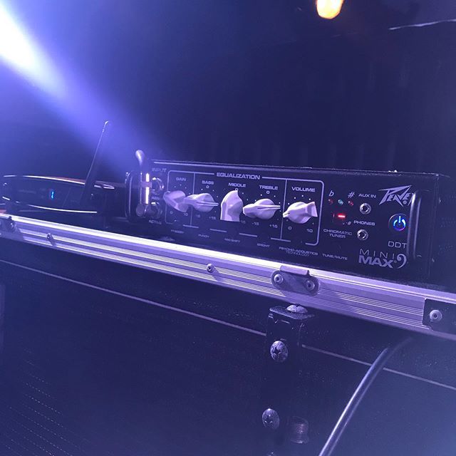 YOU_official's tweet photo. Peavey MiniMAX
audio technica ATW-1102
#peavey #peaveyjapan #minimax #audiotechnica #nofilter #bassamp #basswireless #bassplayer #bassist https://t.co/yWqucAetDE https://t.co/sWuWbYLE7D