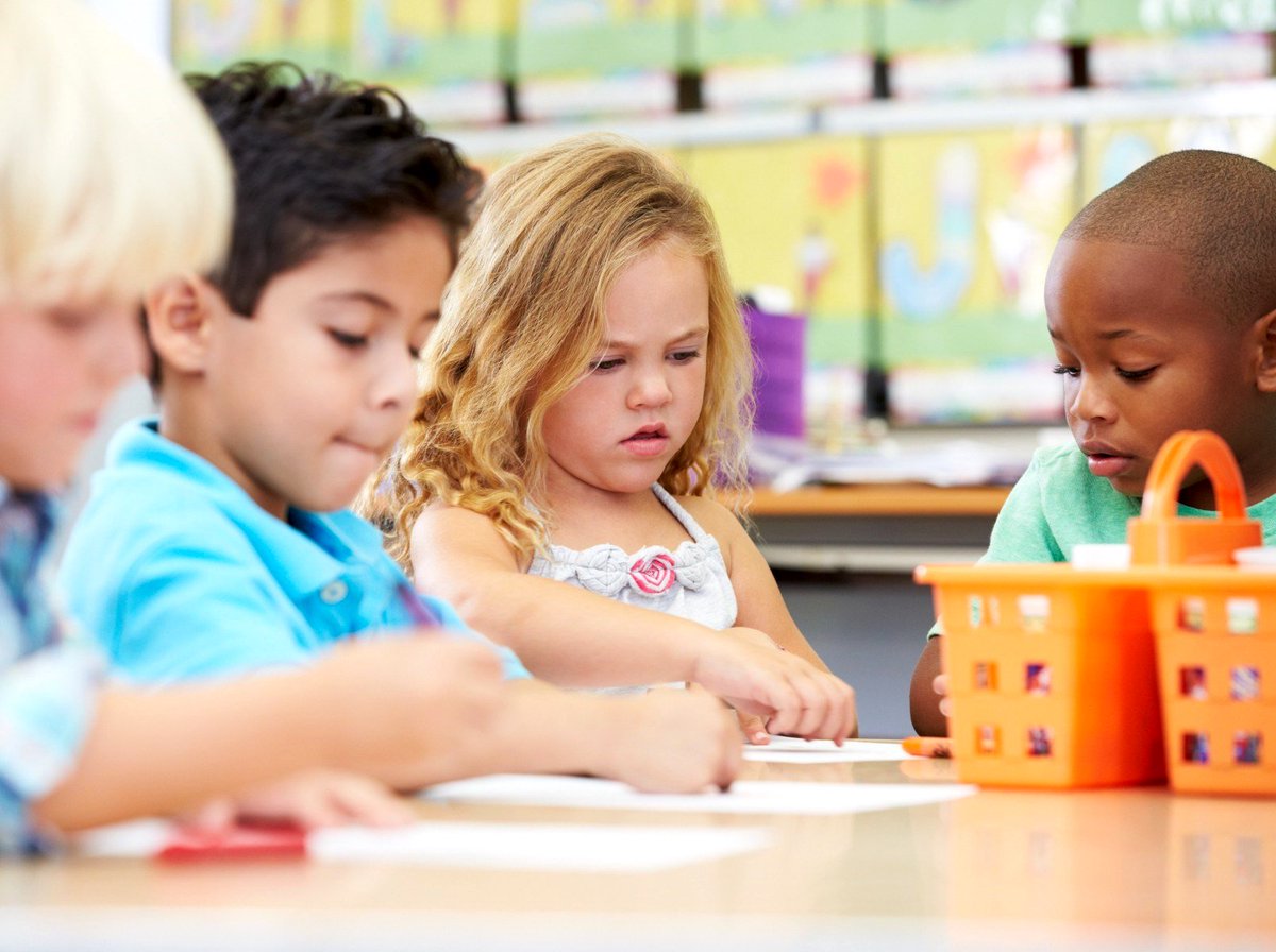 Children are 3x more likely to get better grades with good #oralhealth. CHIP &amp; #Medicaid ensure kids' dental coverage, opening the door to care kids need to stay healthy. But more children lost insurance in 2018. Why &amp; what lawmakers can do: bit.ly/CensusOH