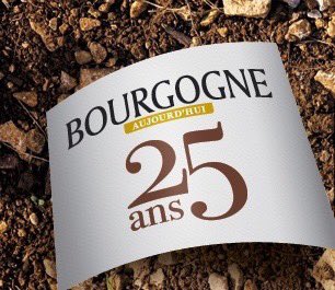 BourgogneAujou1's tweet photo. Le # 149 spécial « 25 an » 🎂🎂 est en approche. Exceptionnel avec les itw d’#AubertdeVillaine, @bernardpivot1 et beaucoup d'autres invités qui se penchent sur la #Bourgogne du vin des 25 dernières années et sur celle de l'avenir. En kiosque début octobre! https://t.co/peb7dSgzQ3