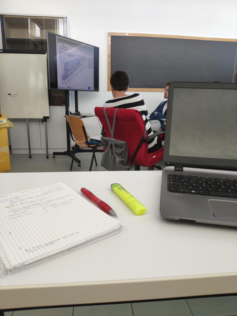 LIFE_REDUNE's tweet photo. Giornata lunga, ma molto molto utile!
#workinprogress #silavora #life #lifeproject #progettolife #liferedune
Con @GabriellaBuffa @stepicchi1 @CaFoscari @RegioneVeneto @VenetoAgricoltu SELC soc coop EPC srl https://t.co/g90PpyZq6j