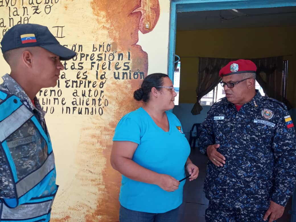 PnbMonagas's tweet photo. El Servicio de Policía Comunal promueve los valores a través del acercamiento con las instituciones educativas #ElPolicíaVaALaEscuela https://t.co/DDCqegsvkc