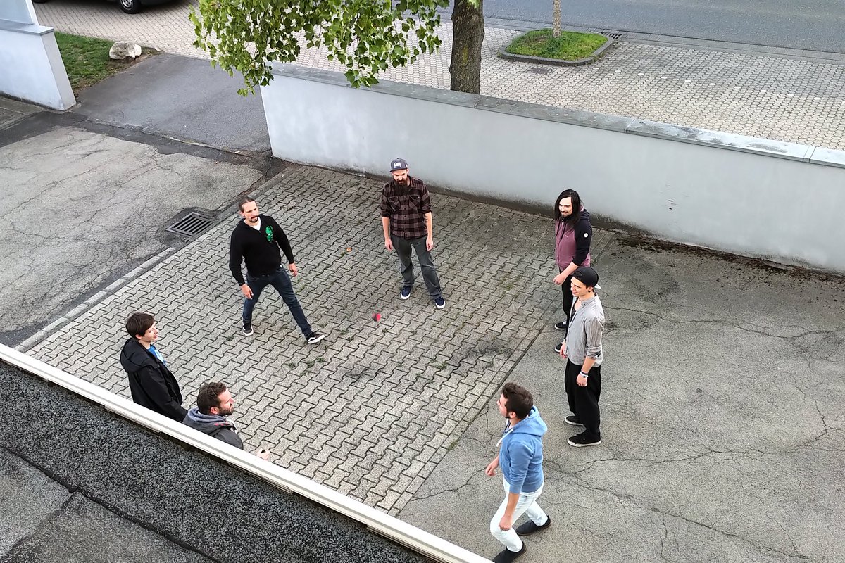 HeadupGames's tweet image. The Team working overtime @HeadupGames #makehackysackgreatagain