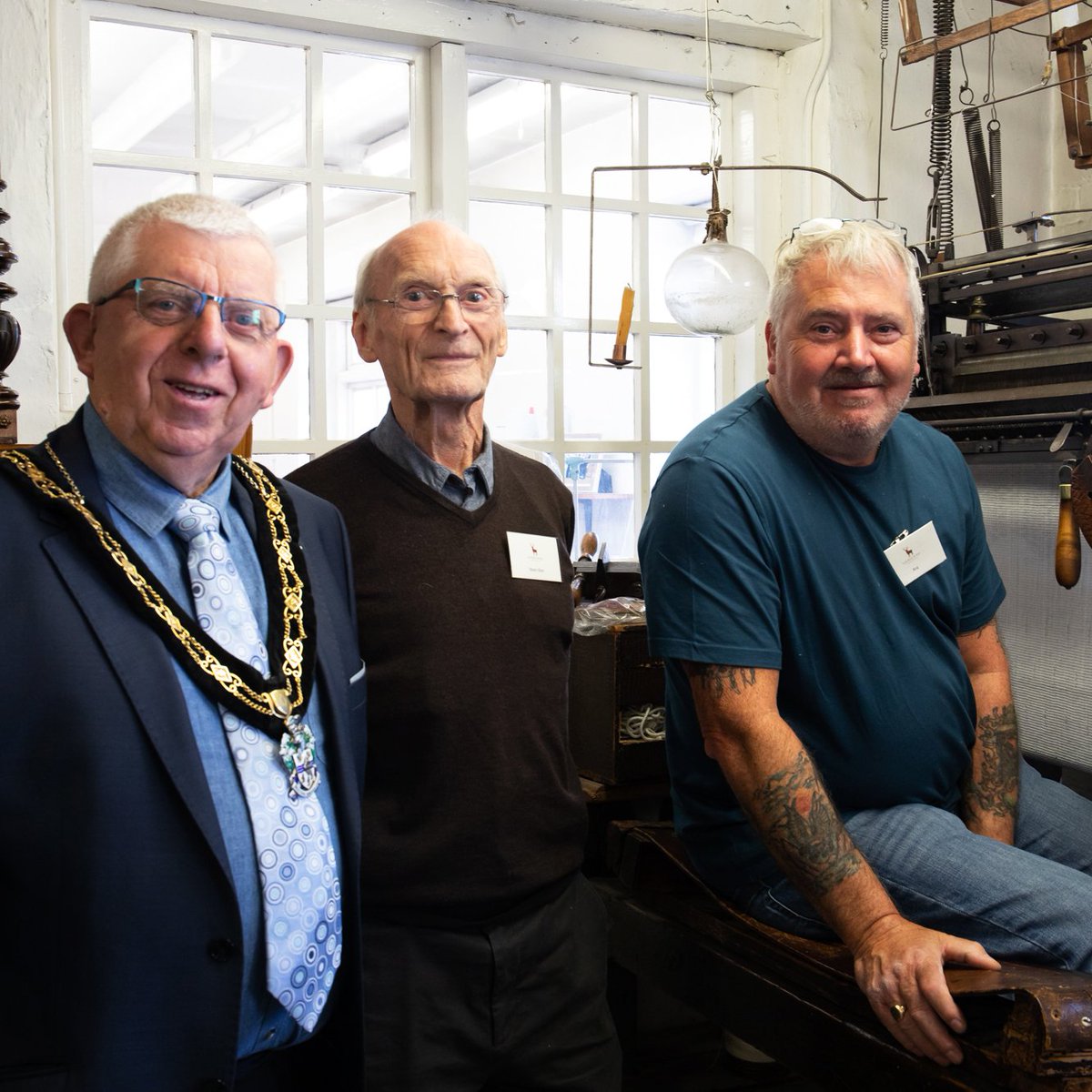 g_h_hurt's tweet photo. Mr Hurt and Reg were happy to show the Mayor how to work one of our handframe knitters, which is still operational here at G. H. Hurt & Son.
.
#ghhurt #ghhurtandson #familybusiness #crafts #artisan #artisans #knitting #luxuryknitwear #laceknitting #handframe #shawls https://t.co/jxVmDl9CgI