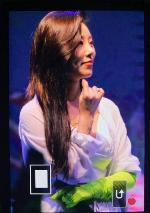xbingpp_'s tweet photo. ฮวีอินกลับมาแล้วพร้อมลายสักใหม่ ไม่ชอบแมลงทุกชนิดแต่ถ้าน้องบอกว่าผีเสื้อก็ผีเสื้อค่ะ🦋
อย่าป่วยอีกเลยนะ จองฮวีอิน^^ #WelcomeBackWheein https://t.co/zEmJKFPNj3