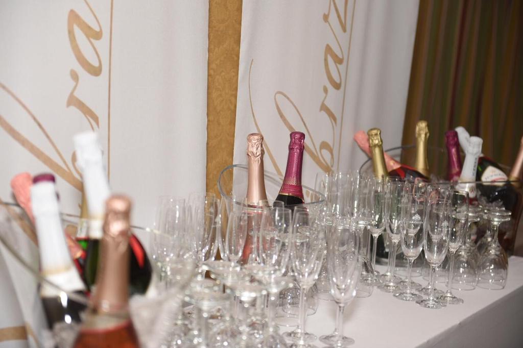 FSFASHIONWEEK's tweet photo. Bubbly 🍾🥂 on offer. Courtesy of @JCLeRoux.

#FSFW19
#OurRootsConquer
#FreeStateFashionWeek 

#KryolanFreeState
#JCLeRoux
#MimosaMall
#StandardBank
#UnlimitedTravel
#WindmillCasino
#02InfoTech
#SEDA
#DESTEA https://t.co/KmcRoMNBps