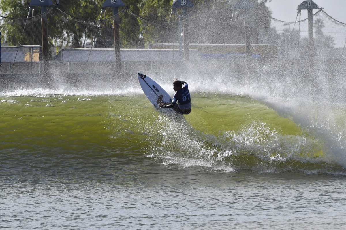 SurfingFrance's tweet image. #FreshwaterPro - @floresjeremy totalise 11.23 pts à l’issue de ses 4 vagues prises ce matin au Round 1 (meilleure droite + meilleure gauche) @wsl 
📷 FFSurf