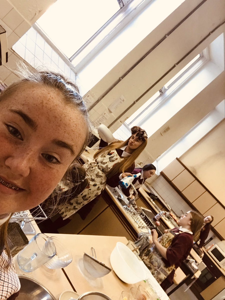 mercyinchicore's tweet photo. Open day bake-off in the Mercy Home Ec Kitchen! #bakeitoff #thirdyears #secondyears #bunfun #buninthesun https://t.co/QjtbuiQppP