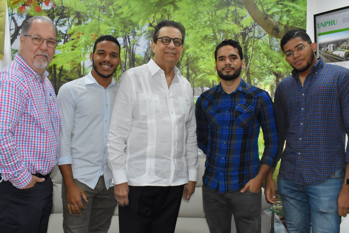 miguelfiallo1's tweet photo. Felicito a nuestros estudiantes de Arquitectura, quienes participaron en el concurso @ADOACERO, ganando el primer y segundo lugar.  ¡Además también ganaron en mención de honor!. Los estudiantes representarán al país en el concurso internacional que se llevará a cabo en Argentina. https://t.co/yxXCq1BHfc