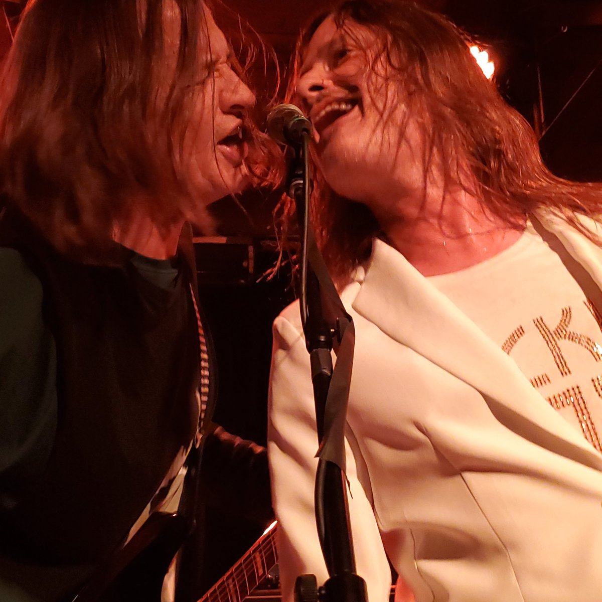 Thurbs801's tweet photo. Brothers Jeff and Steven McDonald of Redd Kross. Photo taken at the Urban Lounge in Salt Lake City.
#redkross #melvins https://t.co/BWQDrBnuCg