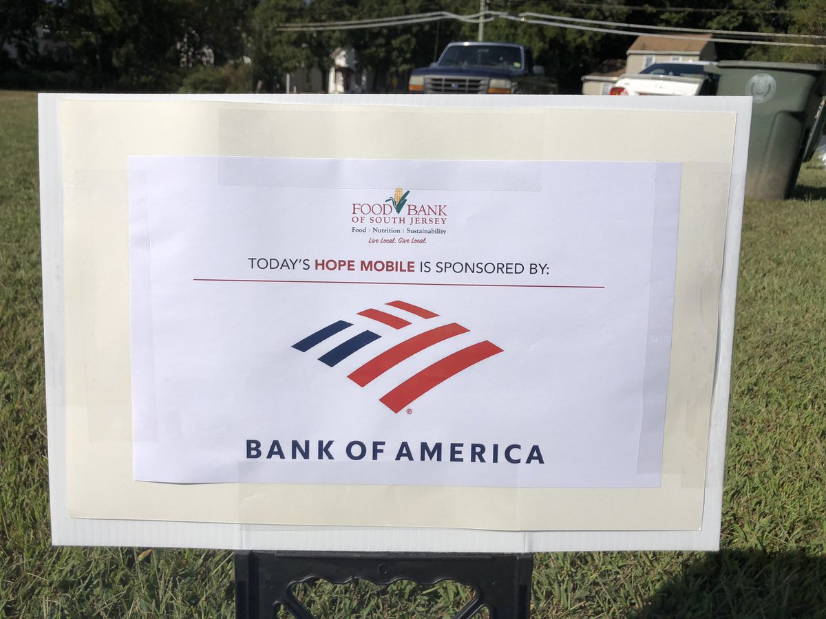 mmbas424's tweet photo. Great morning presenting a check & volunteering with @foodbankSJ @BankofAmerica #hopemobile #bankofamerica #HungerActionMonth https://t.co/7kgaAcTccP
