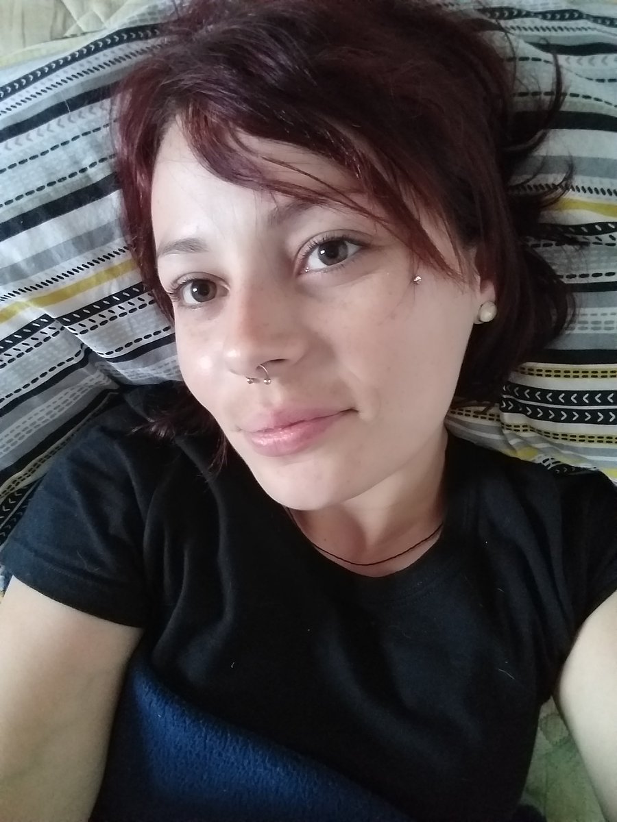 EmillyRech's tweet image. Doei o cabelo ruivão pras crianças que fazem químeo terapia. Só falar não basta, REAJA.