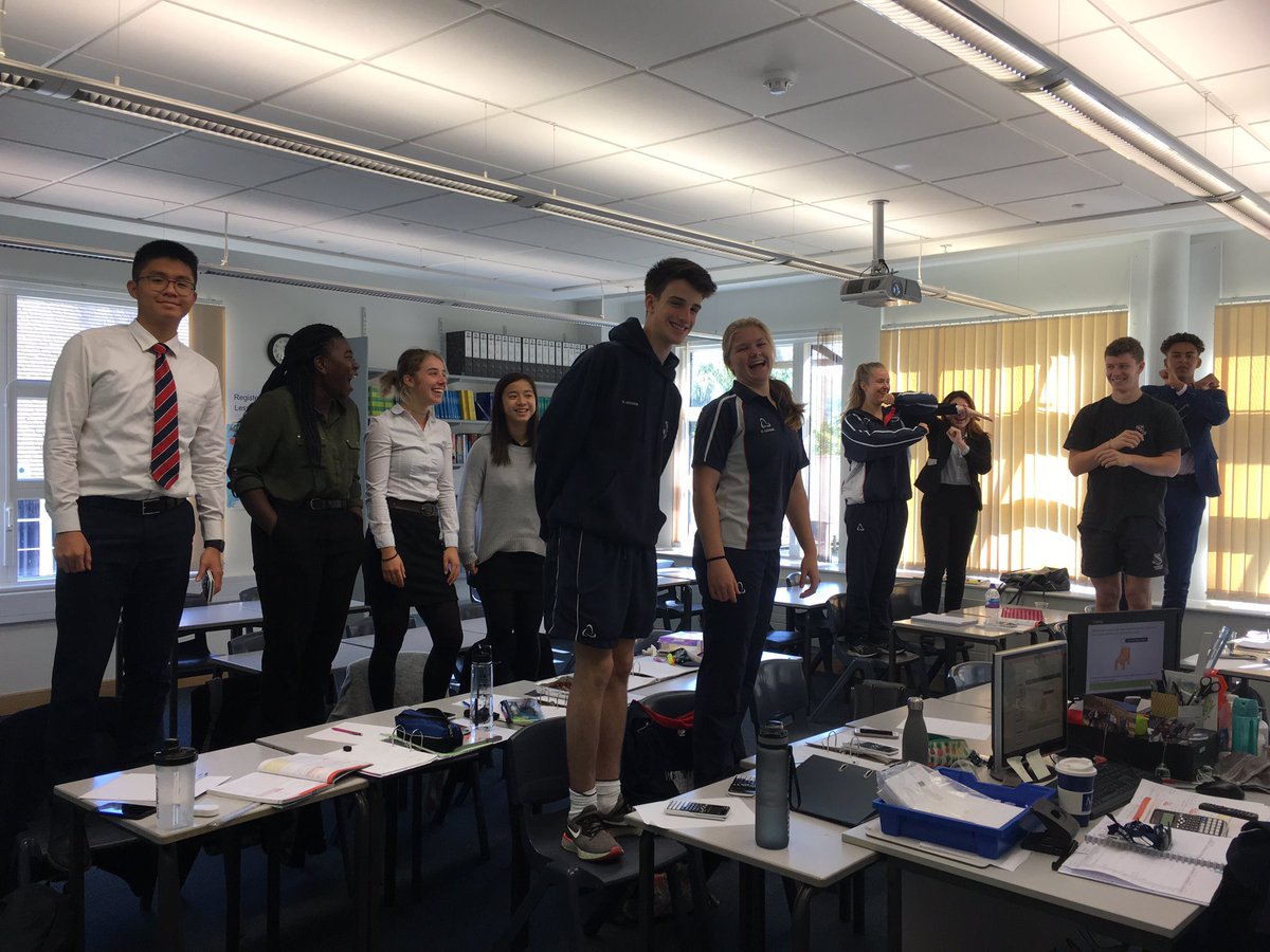 MonktonMaths's tweet photo. Sixth form experiment to understand coding in Statistics! #monktonmaths #monktonthinksdifferently #monktonyear13 https://t.co/TpEvsTLVeJ