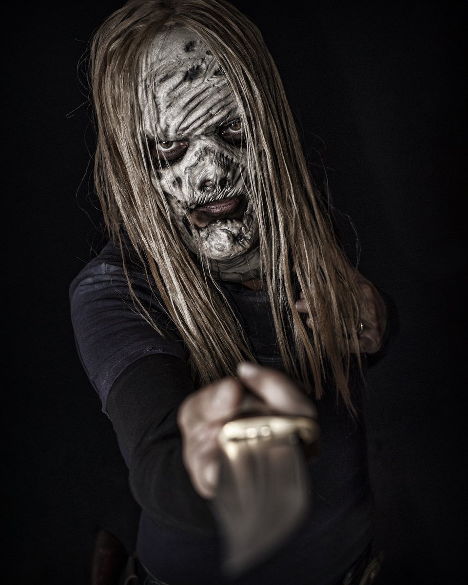 AlphaCosplayer's tweet photo. We are always watching... 🤫🤫🤫
Hope you like it @samthesparrow
#twd #WhispererWar #TheWalkingDead #TWDCosplay #TWDAlpha #Alpha #AlphaCosplay #TWDAlphaCosplay
@WalkingDead_AMC @TWD_ES @foxtves @JDMorgan @wwwbigbaldhead https://t.co/bgaLFQUi0b