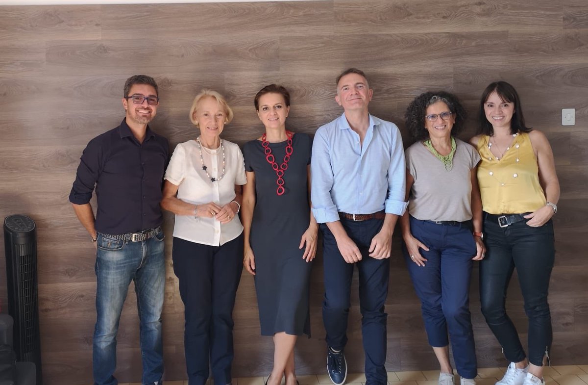 Foto di gruppo del direttivo EUconsult Italia riunitosi oggi a Roma. Novità in arrivo, la prima: un #workshop a Napoli il prox 10 ottobre . #staytuned <a href="/RaffaelePicilli/">Raffaele Picilli</a> <a href="/elenazanella/">Elena Zanella</a> <a href="/francescamineo/">francesca mineo</a> <a href="/GabrieleGranato/">Gabriele Granato</a> #antonellagiacobbe #francescazagni