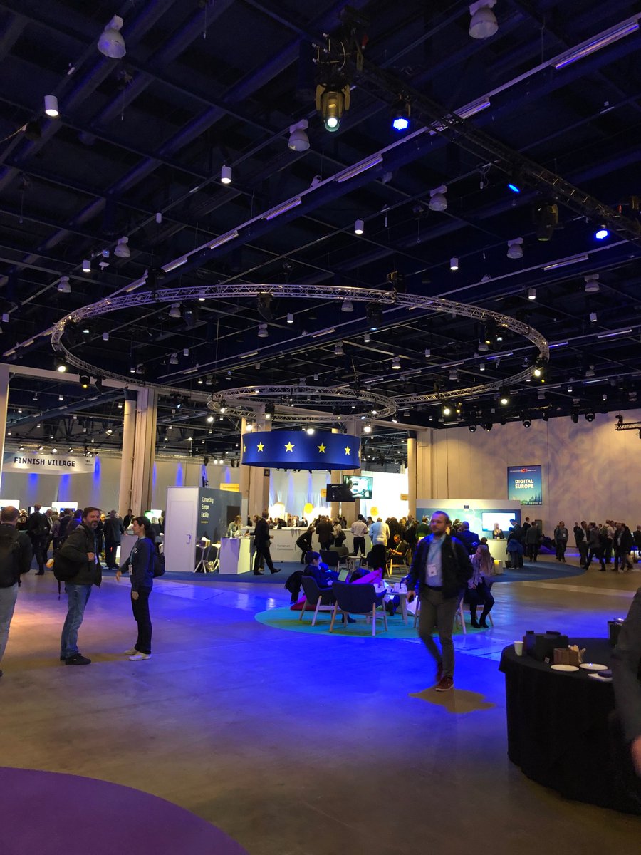 CORE_inno's tweet photo. ✈️🇫🇮So many inspiring people and speeches at #ICTPropDay! We couldn’t miss the chance to discuss the #digital future of Europe & #EU tech environment🤖🌎
#coreinnovation #NGIForum19 @EU_Commission @EU2019FI https://t.co/TqeD5u4lD8
