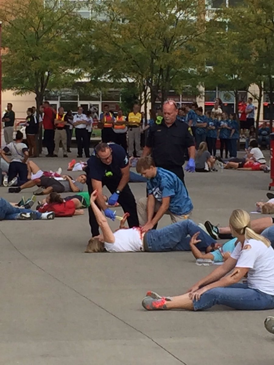 CincyFireEMS's tweet photo. Starting the day with some training. Our firefighters are participating in a mass casualty incident exercise. They are currently assessing “victims”.  #MCI2019 #thisisanexercise https://t.co/pvBn5PeXnR
