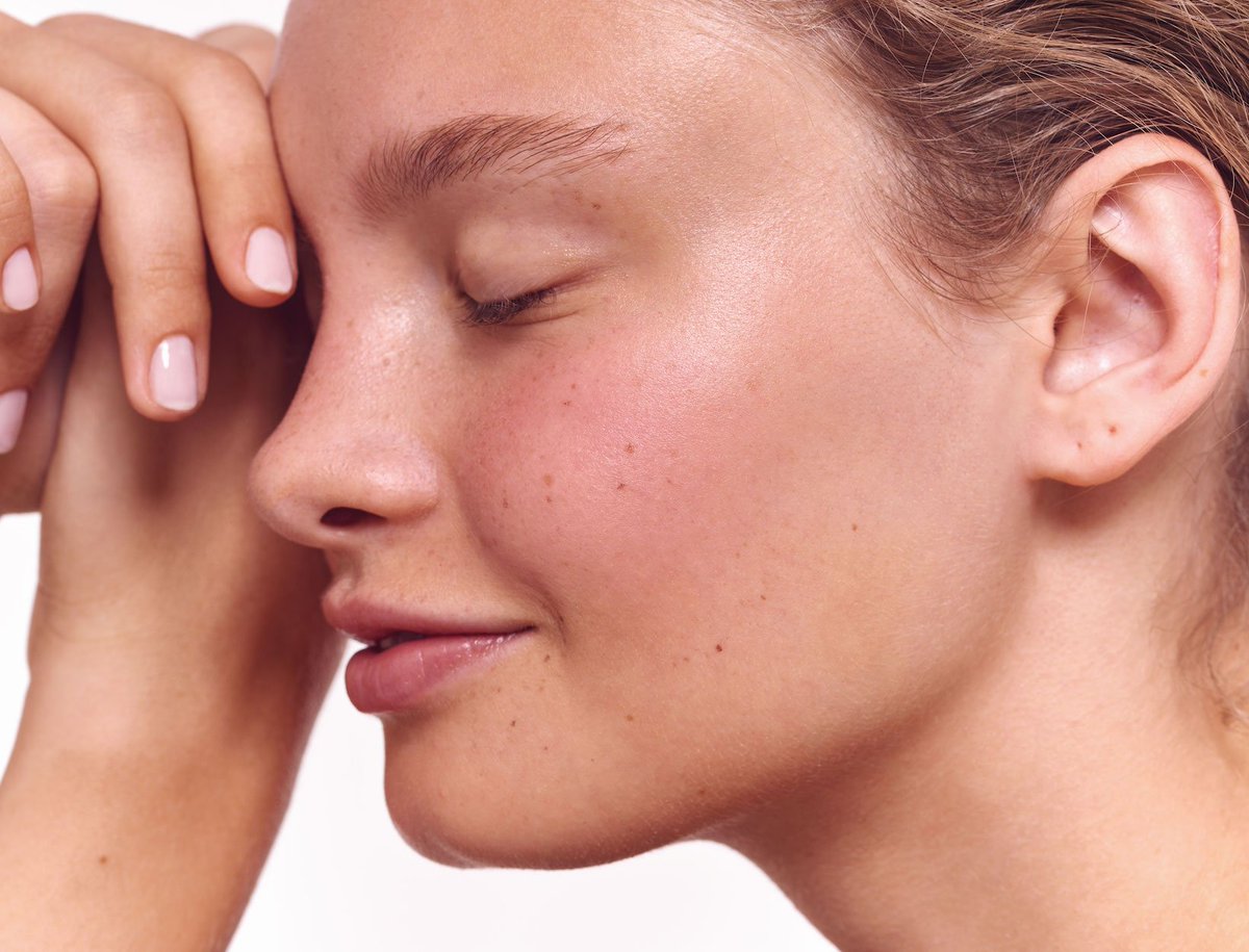 PrimaGlow's tweet photo. Trying to level up your skin care routine?  Look no further than Prima Glow! Visit our website here: https://t.co/3hOuJdsbMz #Natural #SkinCare https://t.co/1G5e0Iy5g6