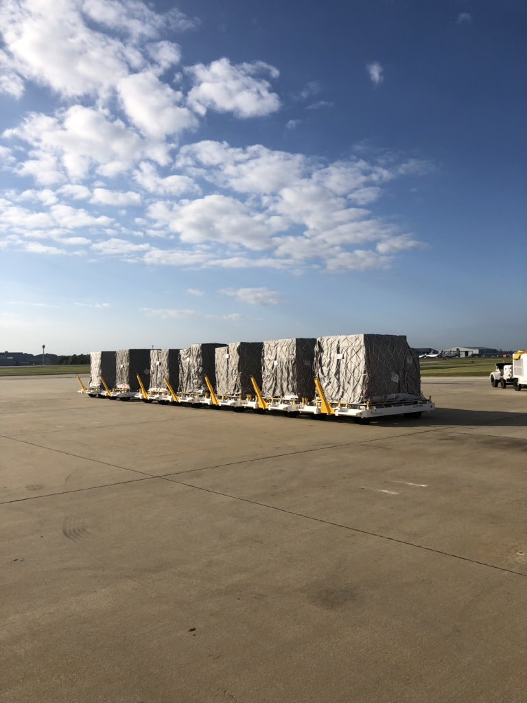 hecht_eric's tweet photo. @F3Greensboro Getting ready to serve with Samaritanβs Purse bro gong relief to the Bahamas #repthekingdom https://t.co/RnYCYWvfPp