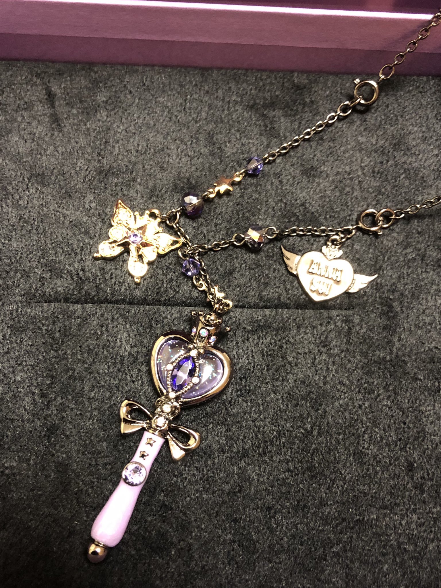 花梨 まもうさ最愛 Anna Suiのスパイラルハートムーンロッドのネックレスが届いた セーラームーン T Co 5odnji5cm2 Twitter