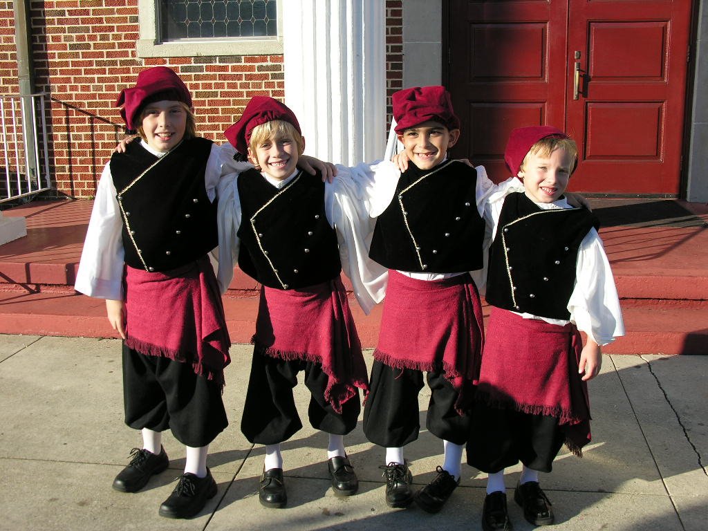 PcolaGreekFest's tweet photo. Hard to believe these kids are in college now! After 60 years of #PcolaGreekFest, we've loved watching our youth dancers grow up. #TBT https://t.co/qVJULN10j3