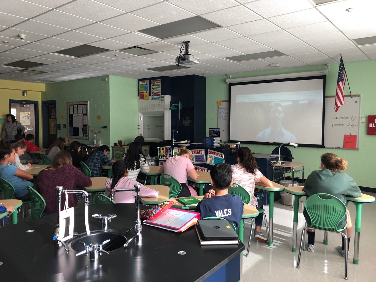 MahwahSci_Eng's tweet photo. Ms. Ribitzki’s 8th grade physical science class Skyping with physicist and nanoscientist Jeffrey Schwartz as part of the Skype-A-Scientist program.  ⁦@mahwahschools⁩ ⁦@RamapoRidgeMS⁩ @mahwahconnects https://t.co/cXK30sFAbz