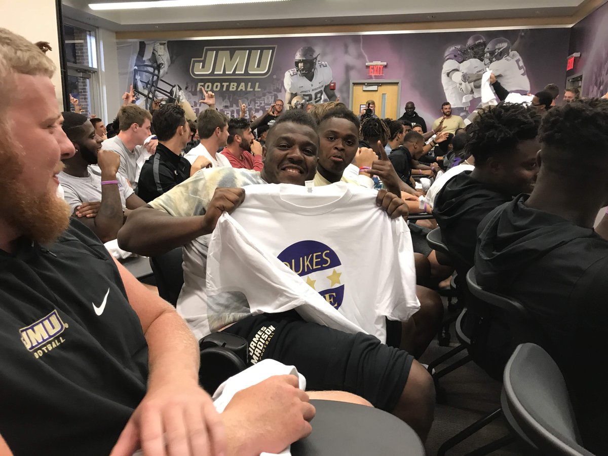 JMUCivic's tweet image. @JMU is featured on p.10 of the @TuftsIDHE national report thanks to institutionalized efforts across campus 2 deepen civic learning &amp;amp; democratic engagement year-round, from classrooms to student orgs to the Quad, @JMUOrientation, @JMU_OCL @UREC @JMUResLife #EducatingforDemocracy