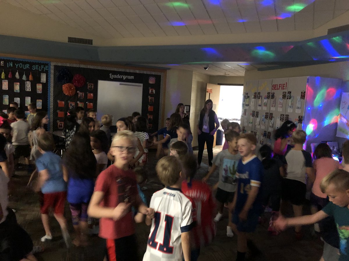 kathy_scholer's tweet photo. Prairie Trace 2nd grade Rocks Their Socks Off # rock your school day https://t.co/Cal9lh22zR