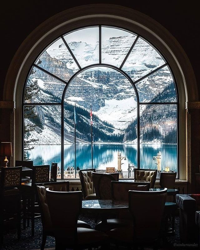 earthroulette's tweet photo. Room with a view at Fairmont Chateau Lake Louise from @aimhernandez https://t.co/tddJzvDM83 https://t.co/vAg7oXqjhl