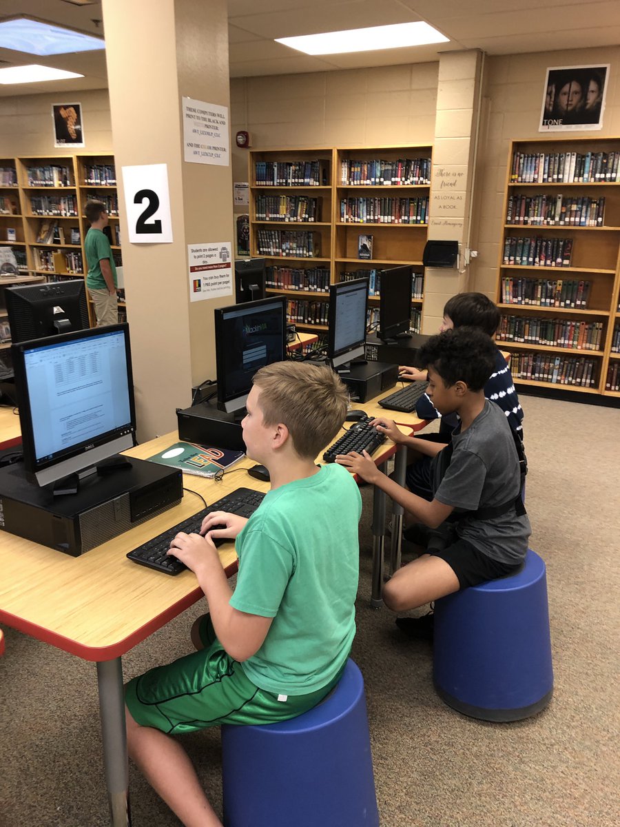 AwtreyCLC's tweet photo. Just another busy morning in the CLC! ❤️ our students! @CobbSchools @CCSDLibMedia @AwtreyVikings @afoster68 #LoveToReadHere #AwtreyReads https://t.co/2ybRft72Eq