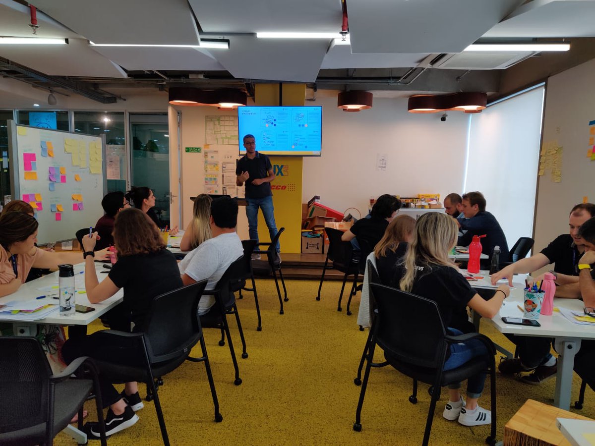 UXLabSP's tweet image. O &quot;Design Culture&quot; é um dos pilares do UX Lab. Através de workshops e bootcamps compartilhamos a nossa visão para todos os funcionários da empresa. 

#UXLabDays  #UXLabFaz #Bootcamp