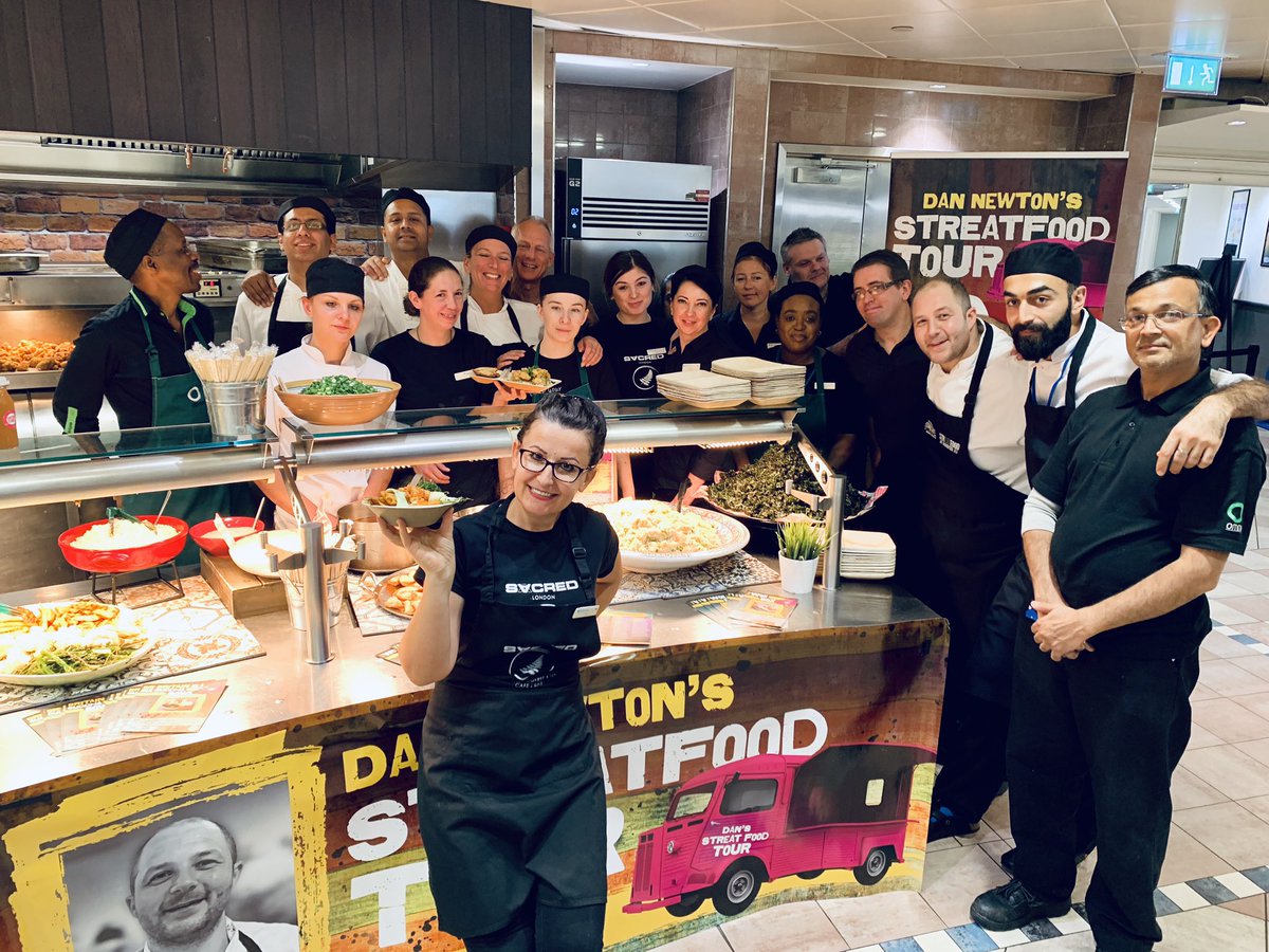 dannewtongreen's tweet photo. Itโs happened again today, long live the street food tour, London itโs been a pleasure #IssTrueFood #StreatFood #StreetFood #GreatFeedback #BuddhaBowl #CrispyPeanutChicken #PopUpStall https://t.co/7dlnmQ5SDp