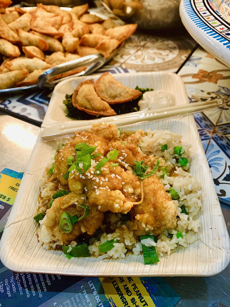 dannewtongreen's tweet photo. Itโs happened again today, long live the street food tour, London itโs been a pleasure #IssTrueFood #StreatFood #StreetFood #GreatFeedback #BuddhaBowl #CrispyPeanutChicken #PopUpStall https://t.co/7dlnmQ5SDp